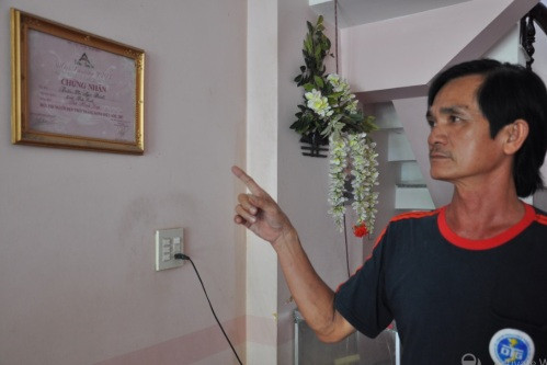 Cha Ngọc Trinh tự hào về những thành tích của con gái yêu.