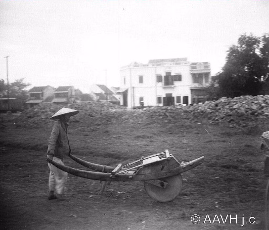 Xe rùa ở Nam Định năm 1928.