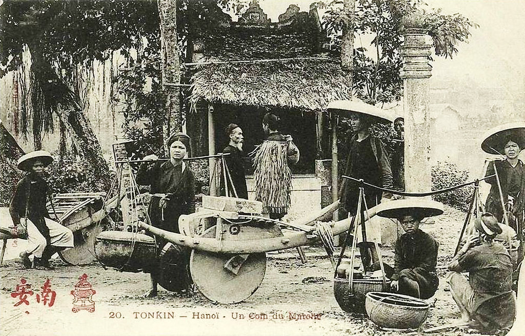 Xe rùa tại một khu chợ nhỏ ở Hà Nội.