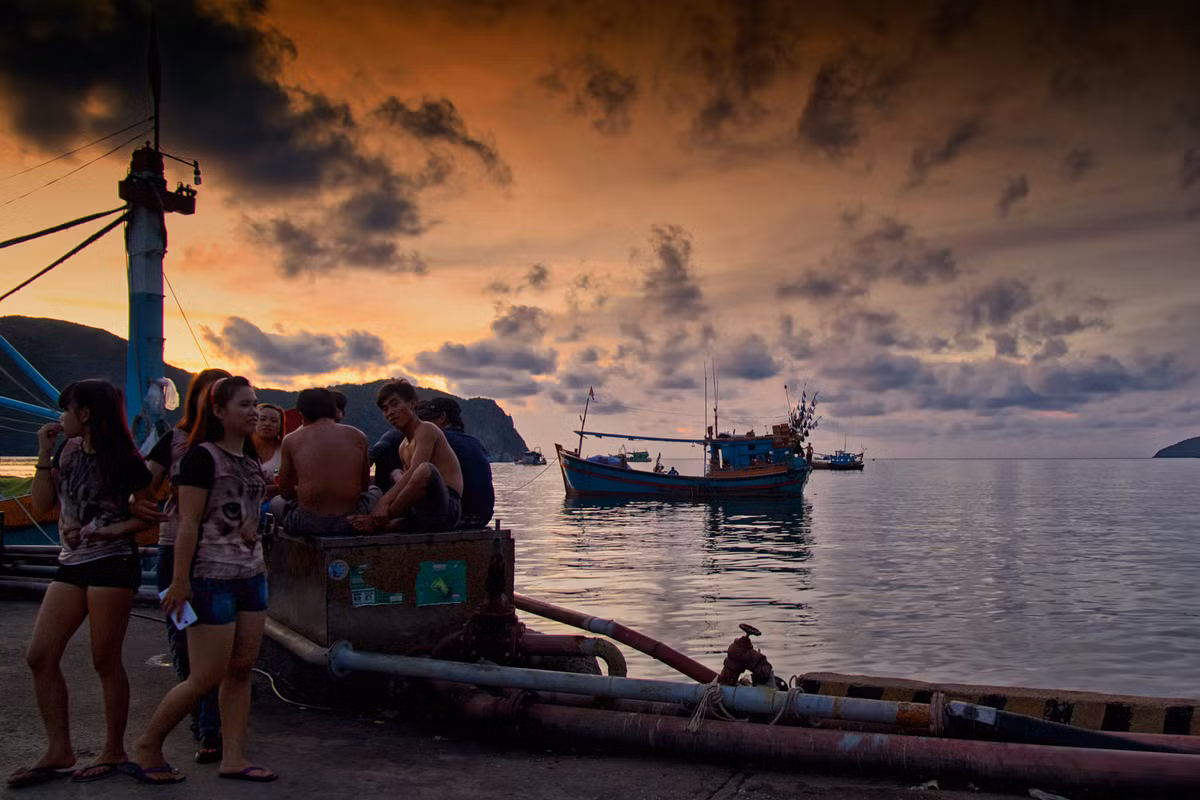 Chiều trên bến cá Côn Đảo. Ảnh: Martin Zemlicka / 500px.com.