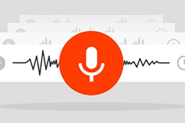 Ung dung tro ly giong noi ao vao tam ngam