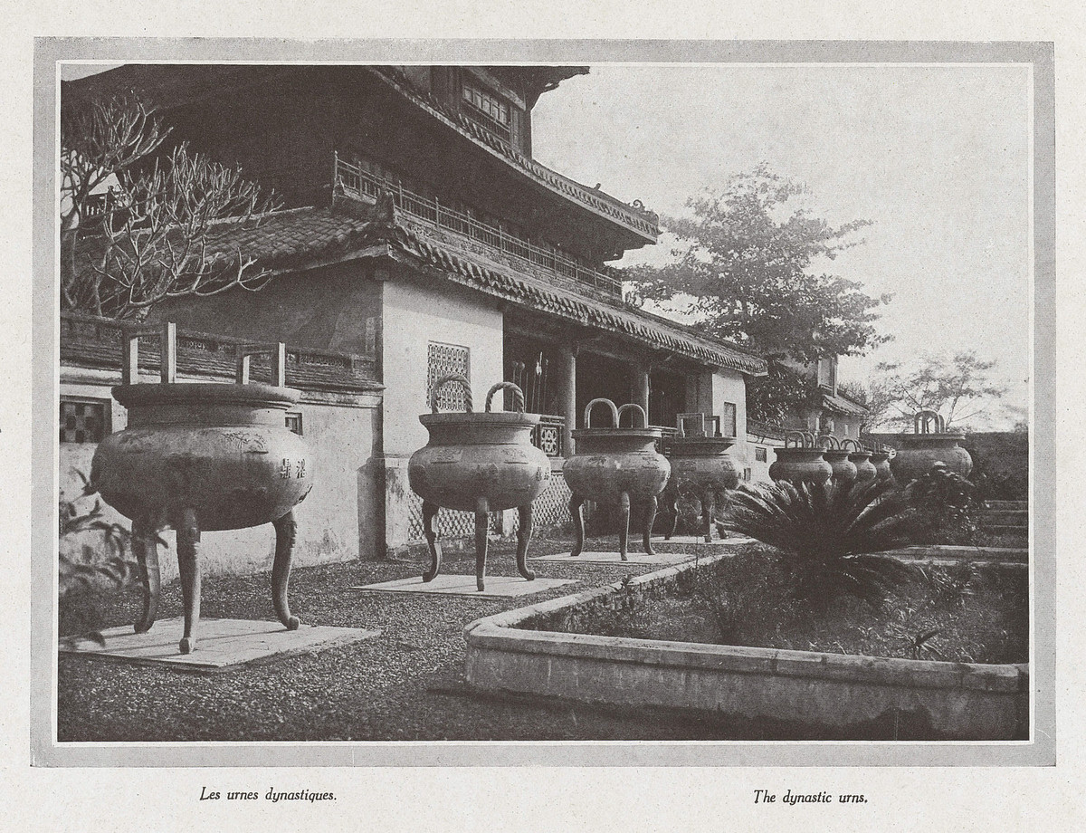 Hiển Lâm Các và bộ Cửu Đỉnh nhà Nguyễn.