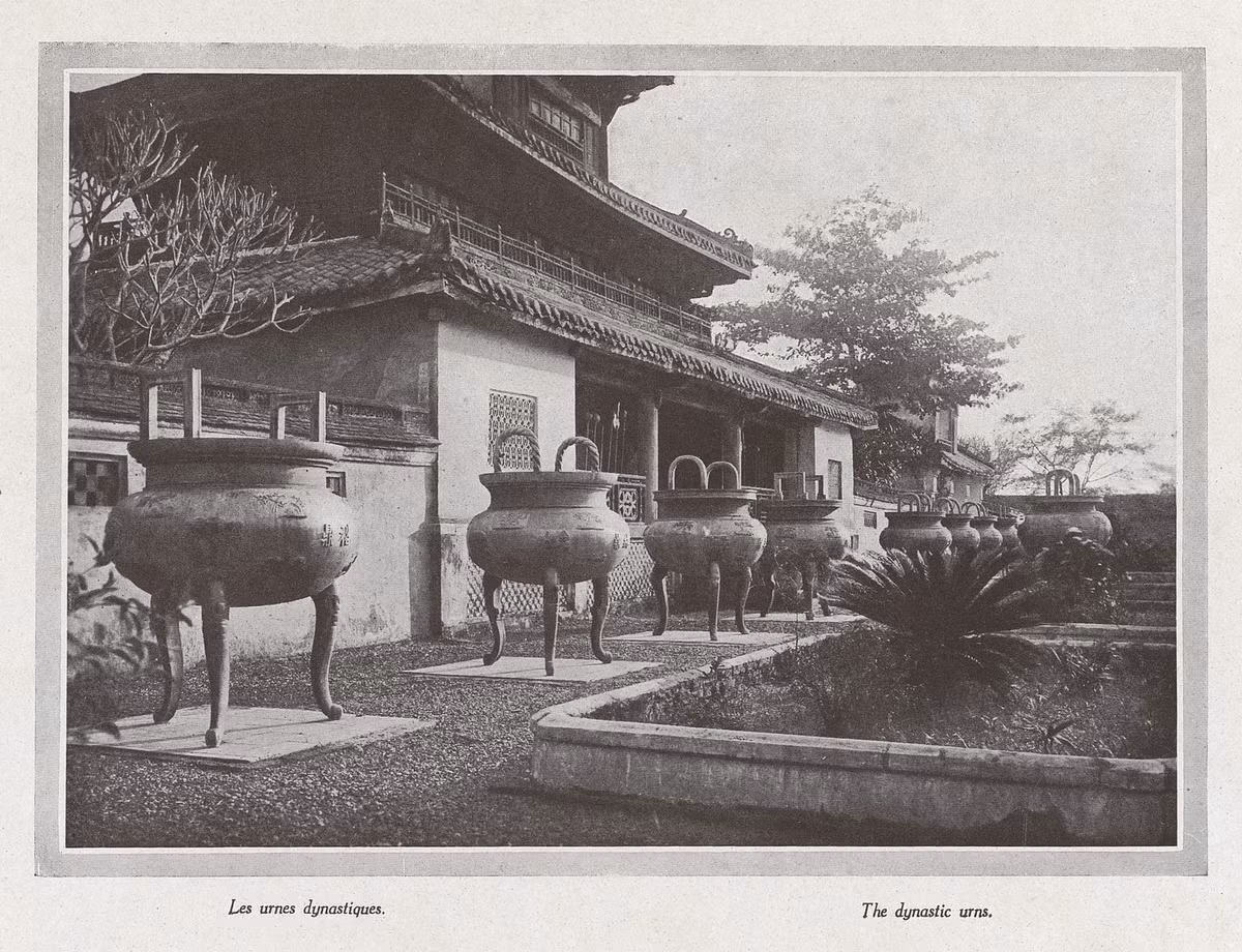 Hiển Lâm Các và bộ Cửu Đỉnh nhà Nguyễn.