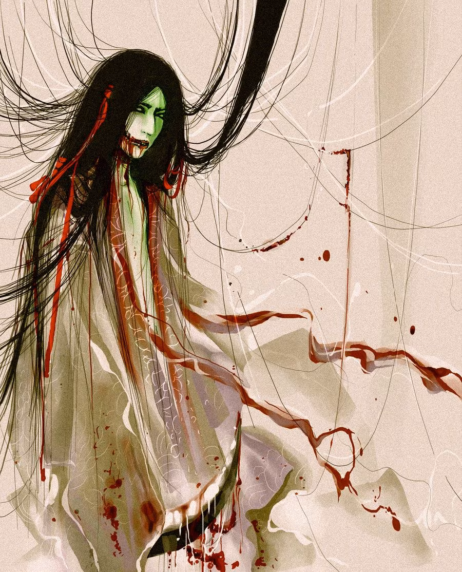 Theo các lời đồn, hồn ma Kuchisake Onna thường đeo khẩu trang, xuất hiện trên các phố vắng vào buổi tối có sương mù. Khi gặp ai đó, con ma này sẽ cất tiếng hỏi ngượng ngùng bẽn lẽn: “Anh nghĩ tôi có xinh đẹp không”.