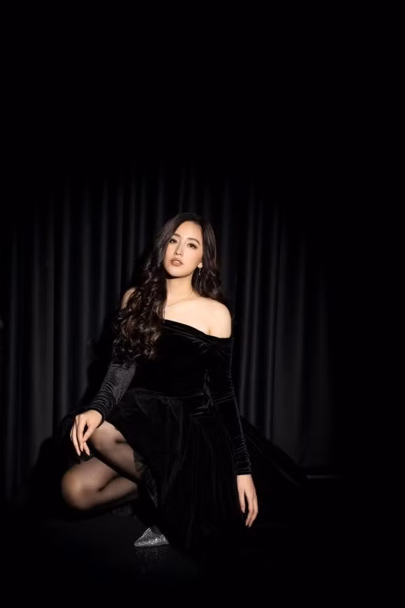 Mai Phuong Thuy khoe nhan sac tuoi tan nhu thien than qua cam thuong-Hinh-4