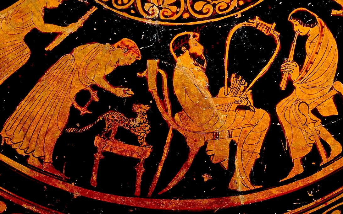 Người Hy Lạp cổ đại yêu thích mèo Ai Cập và đã đánh cắp 6 đôi để mang về nuôi. Khi những lứa mèo con đầu tiên ra đời, mèo bắt đầu được yêu thích khắp quốc gia này. Ban đầu, mèo đối với họ là món quà sang trọng cho kỹ nữ cao cấp hơn là thú cưng. Họ bắt đầu bán chúng cho người La Mã, Gall và Celt. Mèo nhanh chóng nhân rộng ra khắp Địa Trung Hải. Ảnh: WHE.