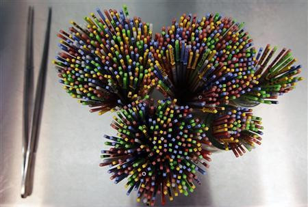 Dụng cụ được sử dụng để làm lưu trữ tế bào trứng và phôi trong phòng thí nghiệm.