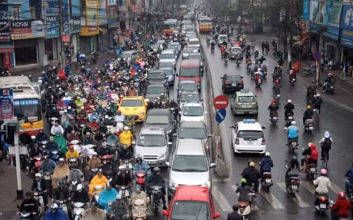 Đường Trường Chinh đã bị quá tải và thường xuyên xảy ra ùn tắc từ nhiều năm nay do mặt cắt ngang quá hẹp.