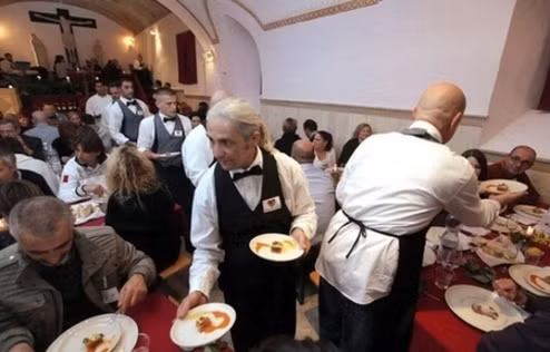 Những người phục vụ trong nhà hàng tại Ý này là những tù nhân đang trong thời gian lãnh án.