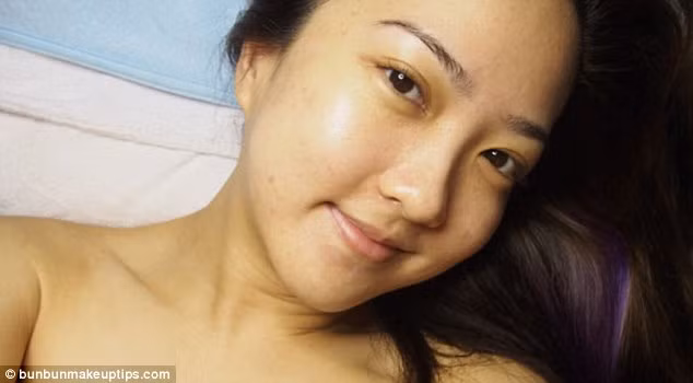 Trước đây, Juli thừa nhận cô có 1 làn da không được hoàn hảo. Da của Juli bị ảnh hưởng bởi mụn, tàn nhang và những đốm đen không mấy ưa nhìn. Tuy nhiên nếu trang điểm, Juli vẫn che được những khuyết điểm đó.