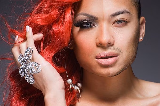 Nếu che một nửa mặt, khó nhận ra nửa còn lại.