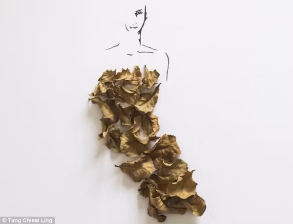 Những chiếc lá cây được Tang Chiew Ling ghép lại trên nền giấy trắng với những hình vẽ tạo nên những mẫu thiết kế rất lạ mắt