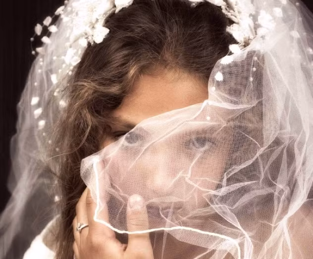  Gái trinh chữa bệnh lây nhiễm qua đường tình dục. Vào thế kỷ 16, ở châu Âu rầm rộ phương pháp chữa bệnh tình dục như giang mai và bệnh lậu bằng cách quan hệ tình dục với trinh nữ, tiếp thoe đó tục lệ này cũng xuất hiện ở châu Phi. Tuy nhiên, họ không hay biết rằng cách chữa này sẽ lây truyền bệnh tình dục ở mức báo động.