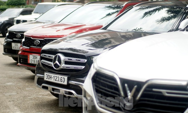 Cụ thể, đầu năm 2020, Nguyễn Văn Thành (SN 1999, trú tại Phú Thượng, Tây Hồ, Hà Nội) tìm hiểu trên mạng mua nguồn game và đưa game bài “SUMVIP” và “VUACLUB” hoạt động trên mạng. Thành cùng một số đối tượng xây dựng, chỉnh sửa phần mềm game bài và quản lý các đại lý.