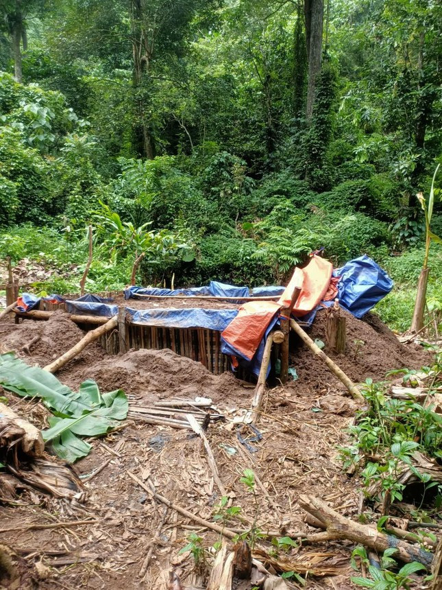 Mo vang lau cua tuong cuop nam xua tiep tuc bi khai thac trai phep-Hinh-2