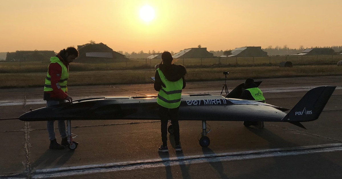 Hiện tại, mô hình tiên tiến nhất có kích thước 5 mét và nặng 240kg. Đến cuối năm 2025, công ty đặt mục tiêu thử nghiệm một nguyên mẫu lớn hơn, dài 8 mét, nặng từ 1,5 đến 2 tấn.