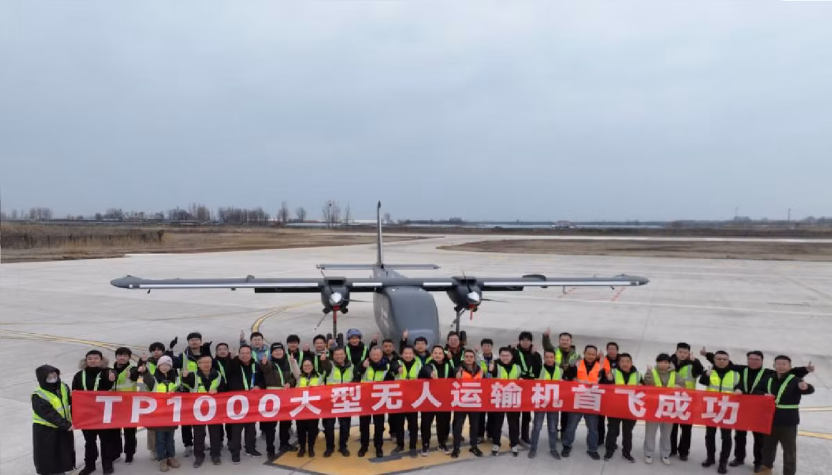 Theo trang web của Cục Hàng không Dân dụng Trung Quốc, TP1000 do doanh nghiệp nhà nước UAV Yitong tại Sơn Đông chế tạo. Chiếc máy bay đã cất cánh lần đầu tiên vào ngày 15/3 tại Thanh Đảo, thủ phủ của tỉnh Sơn Đông, miền đông Trung Quốc.
