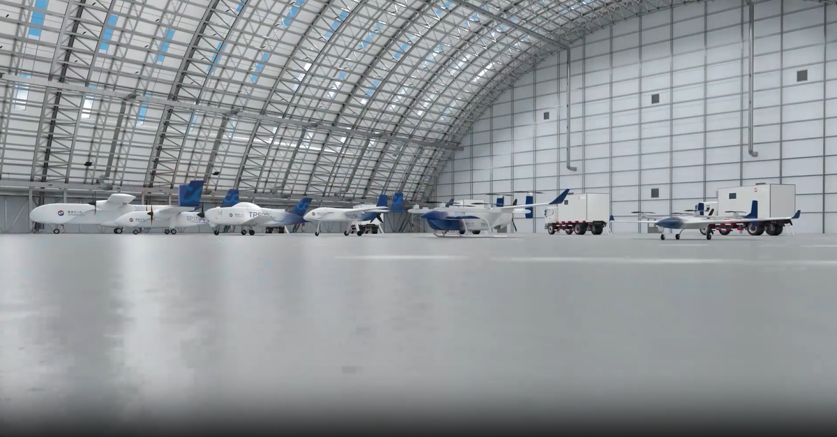 Một loạt các chính sách hỗ trợ được đưa ra kể từ năm 2021 đã tạo nên làn sóng đầu tư vào các doanh nghiệp phát triển từ taxi bay đến máy bay không người lái giao hàng. Theo một viện nghiên cứu thuộc Bộ Công nghiệp và Công nghệ thông tin, thị trường tầm thấp của Trung Quốc có trị giá ước tính là 670 tỷ nhân dân tệ (92,6 tỷ USD) vào năm 2024.