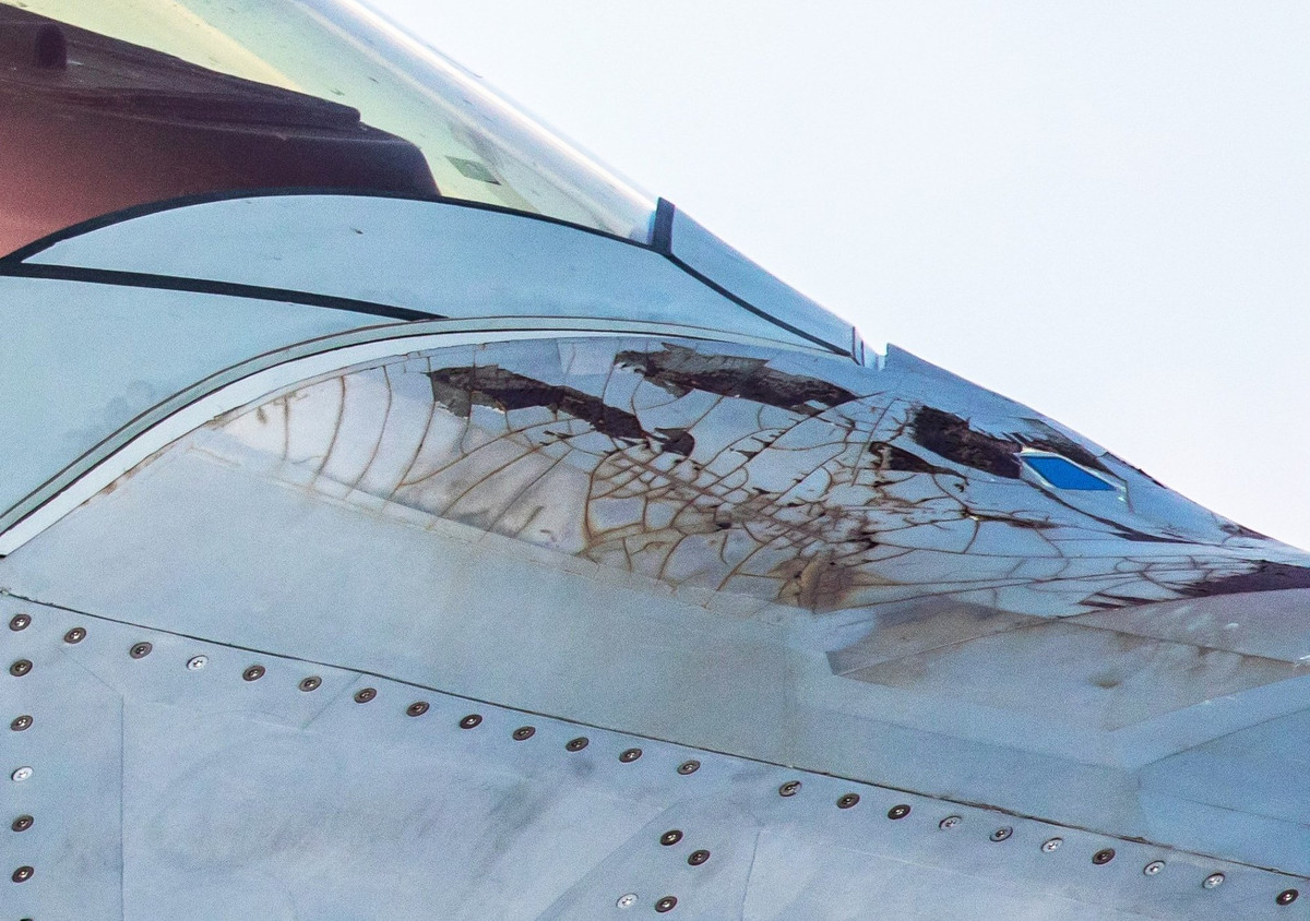 Kỹ thuật dệt này có thể giúp khắc phục các vấn đề tồn tại lâu dài liên quan đến lớp phủ hấp thụ radar, đặc biệt là trong điều kiện môi trường khắc nghiệt như sa mạc hoặc vùng có độ ẩm cao. Ảnh: Defense