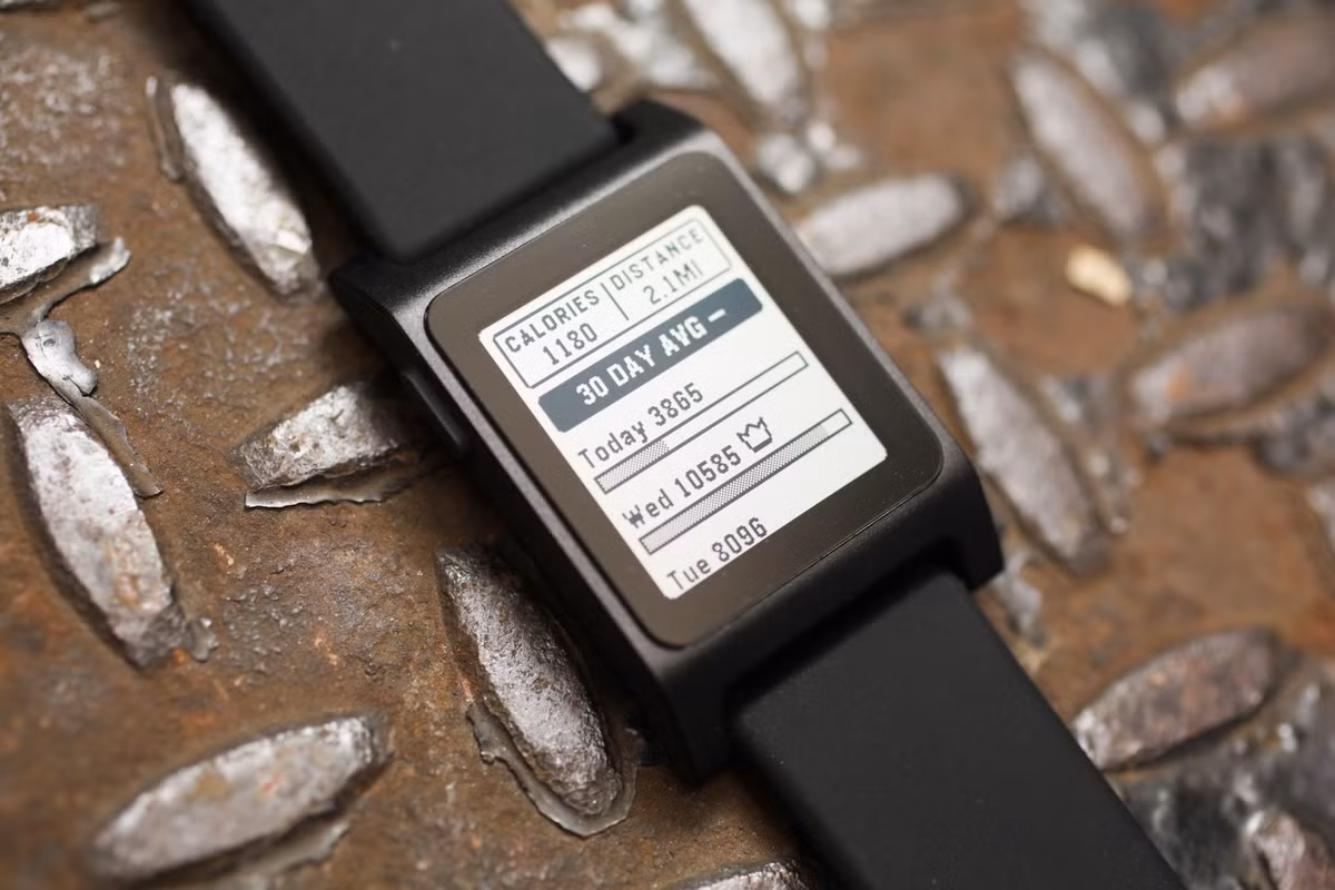 Core 2 Duo và Core Time 2 đều hỗ trợ chuẩn kháng nước IPX8, nhận thông báo từ smartphone, lịch hẹn và điều khiển nhạc. Bộ đôi này sử dụng hệ điều hành PebbleOS, tích hợp hơn 10.000 ứng dụng và mặt đồng hồ.