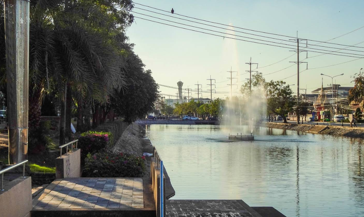 Sự chú ý tập trung vào Kênh đào Takhong thuộc thành phố cổ Nakhon Ratchasima, một công trình cũng được xây dựng bởi Vua Narai.