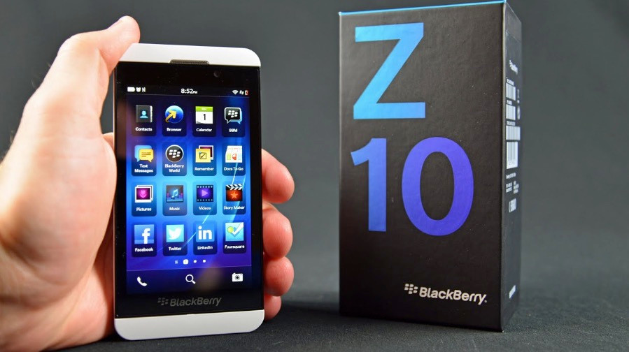 BlackBerry Z10 đánh dấu bước chuyển mình của hãng từ bàn phím vật lý sang màn hình cảm ứng. Hệ điều hành BlackBerry 10 hoàn toàn mới yêu cầu người dùng học lại từ đầu với các thao tác cử chỉ và không hỗ trợ ứng dụng cũ. Đã mới không xong, cũ cũng không thành, BB lỗ gần 1 tỷ $ vì Z10 tồn kho không ai mua.