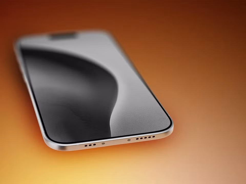 Mặc dù có những lo ngại ban đầu, 9to5Mac tiết lộ Liên minh châu Âu (EU) vừa chính thức xác nhận Apple hoàn toàn có thể loại bỏ hoàn toàn kết nối USB-C trên iPhone mà không vi phạm bất kỳ quy định nào.