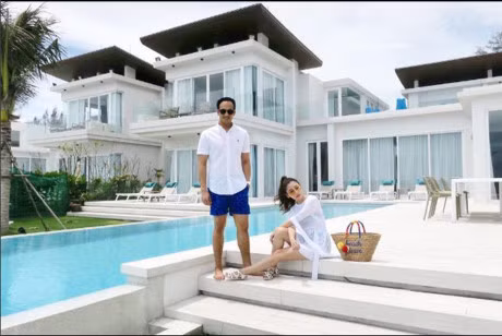 Mới đây, Chryseis tuyên bố sẽ kết hôn với Faliq Nasimuddin (32 tuổi), người thừa kế tập đoàn Naza, một trong những doanh nghiệp hàng đầu trong lĩnh vực sản xuất xe máy ở Malaysia và toàn châu Á.