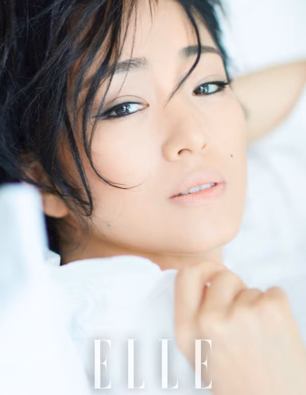 Minh tinh của màn ảnh Hoa ngữ với ánh mắt đượm buồn – vẻ đẹp đặc trưng của Củng Lợi.