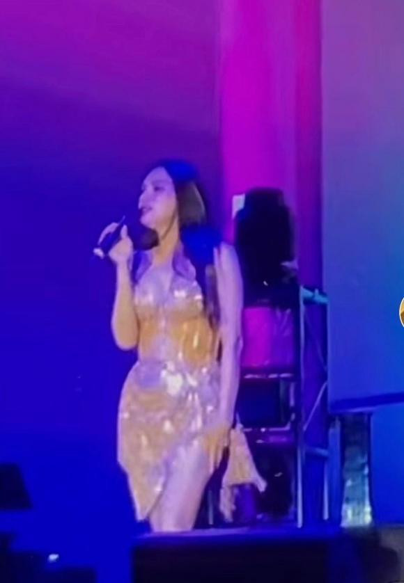 Hương Giang bị bóc mẽ body thật so với ảnh tự đăng - Hình 3 Huong Giang bi boc me body that so voi anh tu dang-Hinh-3