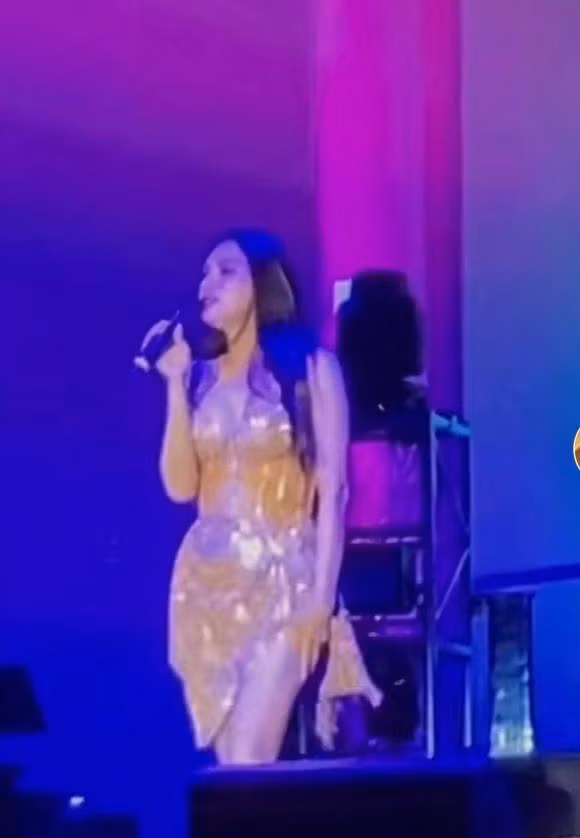 Hương Giang bị bóc mẽ body thật so với ảnh tự đăng - Hình 3 Huong Giang bi boc me body that so voi anh tu dang-Hinh-3