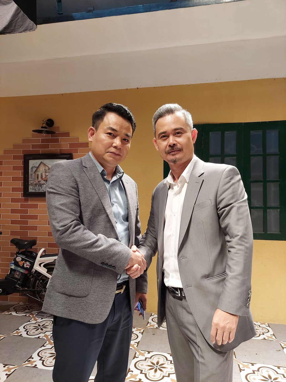 NSƯT Mai Nguyên, người chuyên vai chủ tịch mong hóa thân thành tội phạm - Hình 4 NSUT Mai Nguyen, nguoi chuyen vai chu tich mong hoa than thanh toi pham-Hinh-4