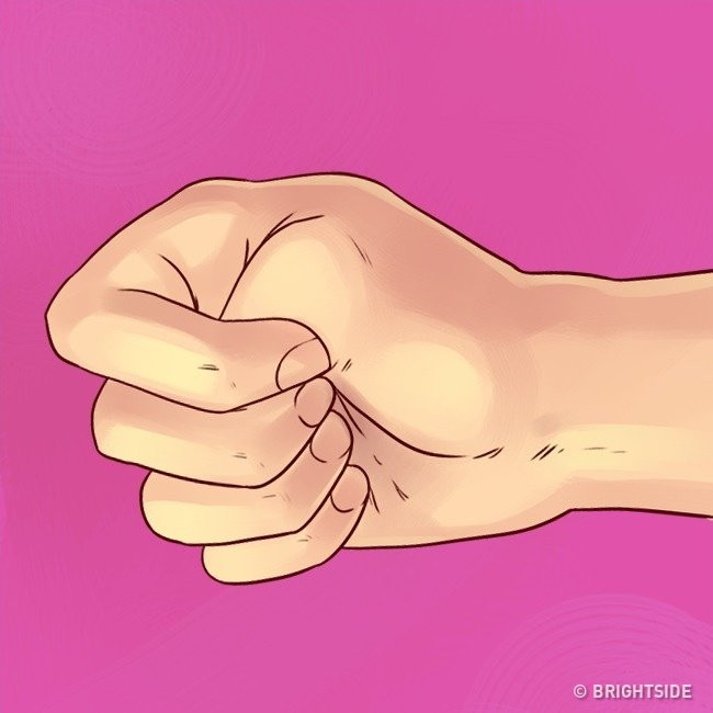 Nhiều người mới tiếp xúc có thể cho rằng bạn lạnh lùng, nguy hiểm nhưng khi thân thiết họ sẽ nhận ra bạn hài hướng, sống chân thành. Bạn tuy có ít bạn bè thân thiết nhưng khá chất lượng.