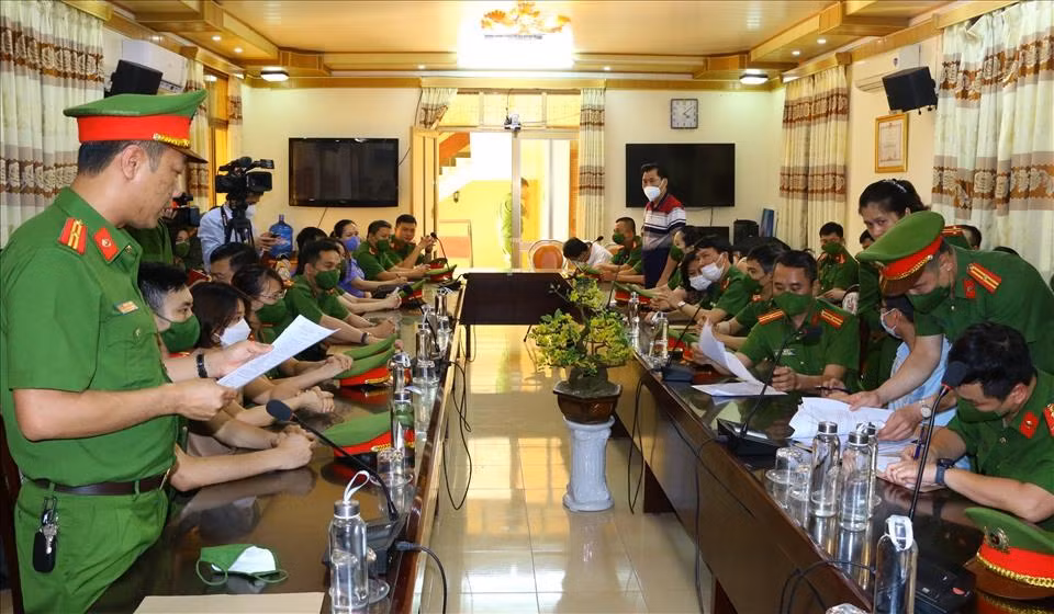 Khởi tố 3 nhân viên CDC Nam Định liên quan đến vụ Việt Á Khoi to 3 nhan vien CDC Nam Dinh lien quan den vu Viet A