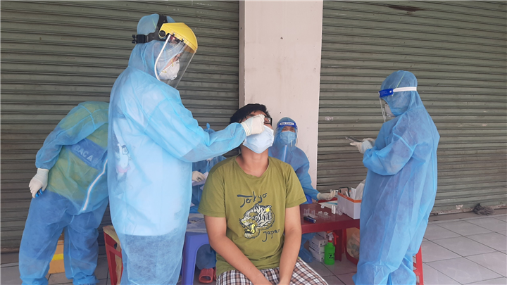 TP HCM phat hien 2.592 o dich gia dinh, 25 o dich cong dong o Hoc Mon