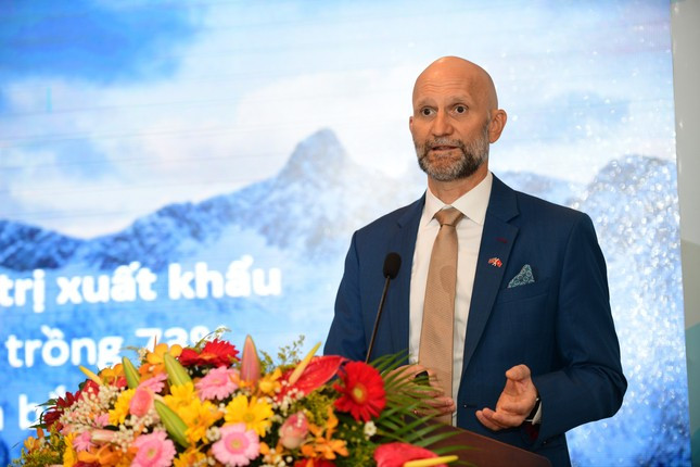 Vi sao nguoi Viet chi toi 30 USD mua 1kg ca hoi Na Uy?