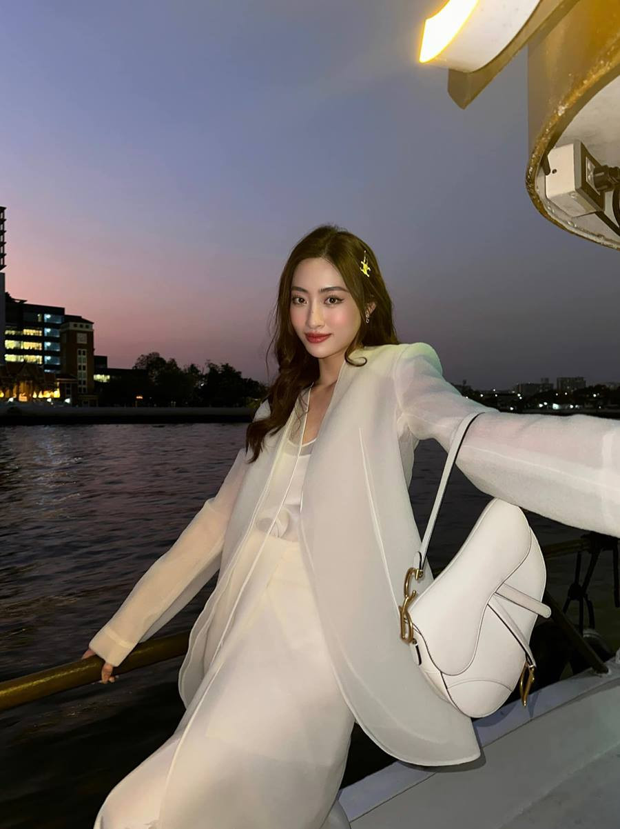 Luong Thuy Linh: Dan ong giau chon phu nu dep de con huong gen troi-Hinh-3