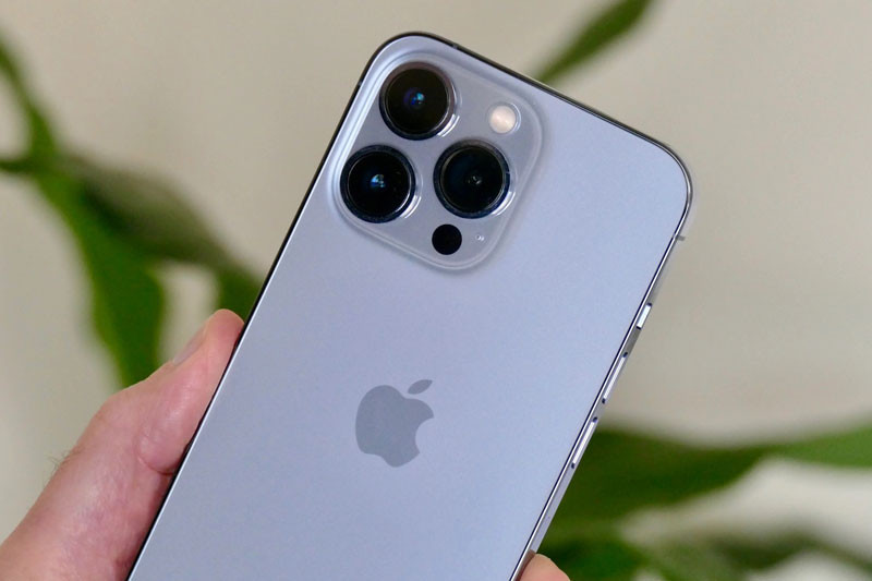 10. iPhone 13 Pro Max (141 điểm).