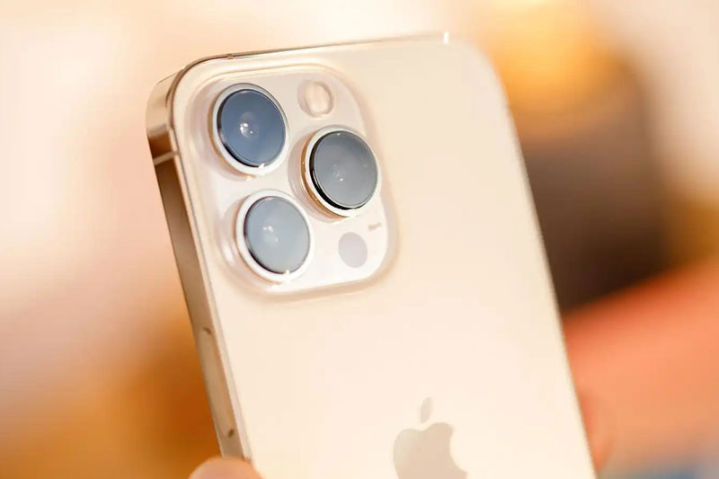 9. iPhone 13 Pro (141 điểm).