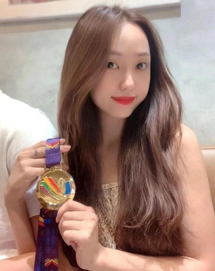 hế nhưng Hà Dương khá kín tiếng, ít khi chia sẻ hình ảnh và trạng thái trên trang cá nhân.