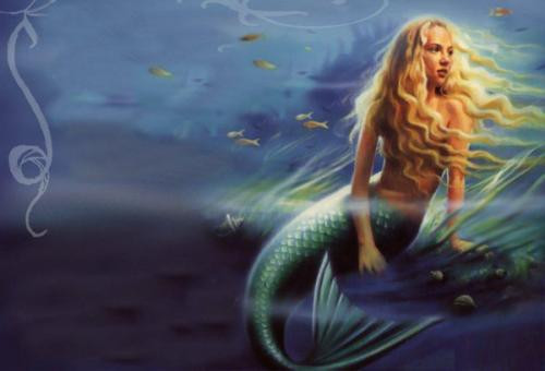 Một trong những huyền thoại nổi tiếng nhất liên quan đến một nàng tiên cá được gọi là "ni cô 800 tuổi”. Cha của cô gái trên đã vô tình mang thịt của một nàng tiên cá về nhà và cho con gái ăn.