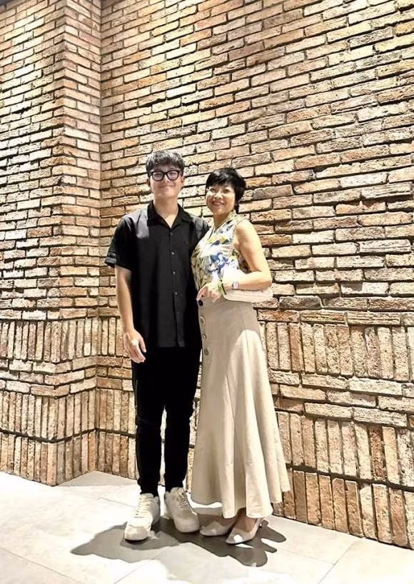 Bi so sanh con trai MC Thao Van dap lai me cuc thong minh-Hinh-2