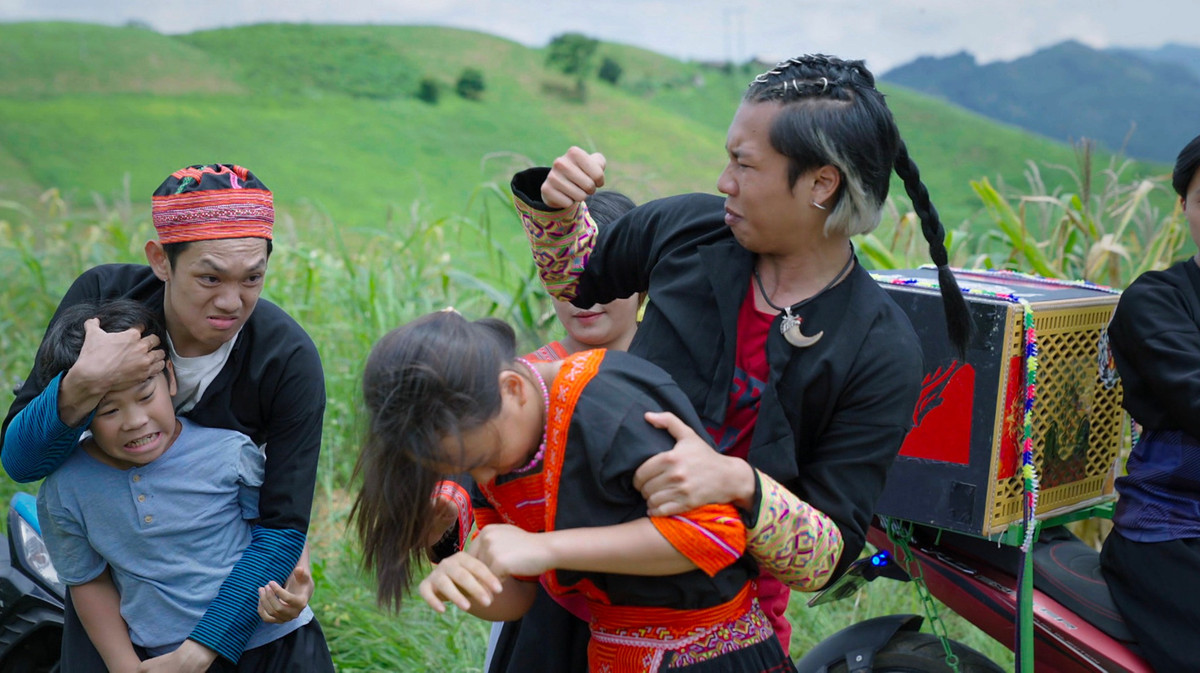 Con trai Van Dung: Chua tung ap luc gioi hay thanh cong nhu me-Hinh-3