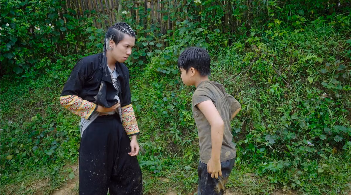 Con trai Van Dung: Chua tung ap luc gioi hay thanh cong nhu me