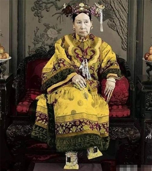 Bi an vien ngoc trai 6.000 ty duoc Tu Hi dinh tren mu phuong-Hinh-2