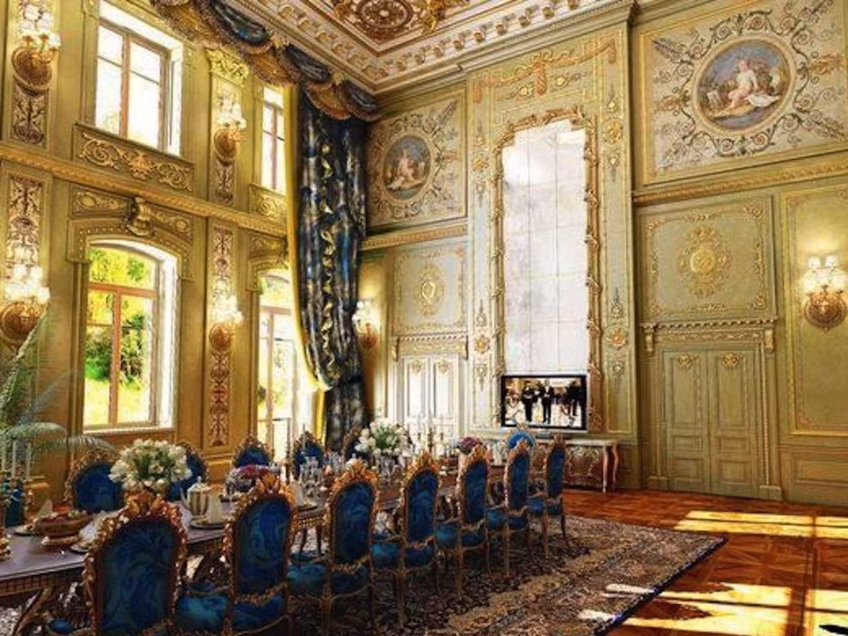 Phòng ăn được trang trí với những nội thất đắt tiền trong tư dinh của thành viên quốc hội Ukraine, ông Yuriy Ivanyushchenko.