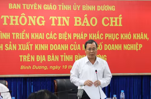 Phó chủ tịch UBND tỉnh Bình Dương khẳng định: "UBND tỉnh sẽ có nhiều giải pháp cụ thể để quyết tâm khôi phục lại lòng tin của các nhà đầu tư...".