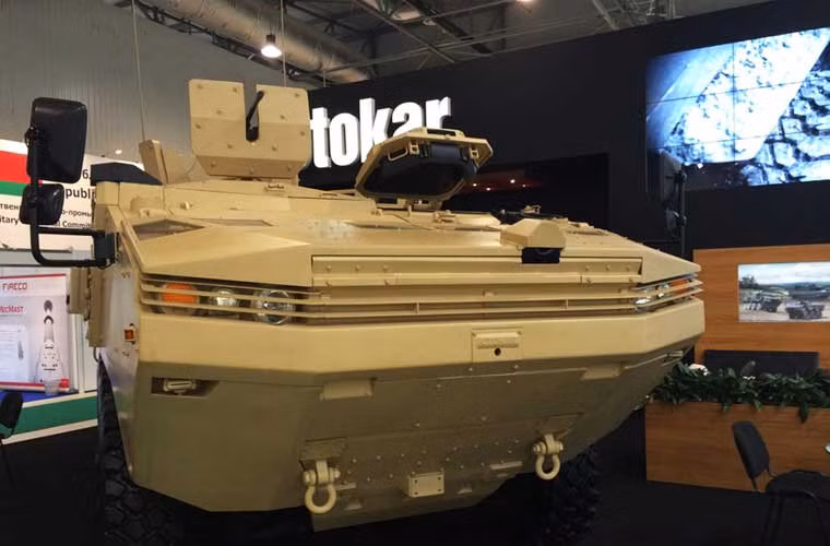 Xe thiết giáp bánh lốp do hãng Otokar (Thổ Nhĩ Kỳ) sản xuất.