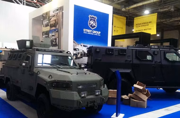 Dàn xe thiết giáp đa dụng hạng nhẹ do Streit Group (Canada) thiết kế.