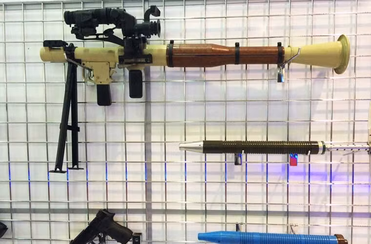 Thiết kế cải tiến súng chống tăng huyền thoại RPG-7 với việc bổ sung khí tài ngắm bắn, giá bắn.